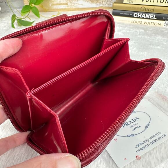 Prada Compact Patent Leather Vintage wallet maroon red with auth card - Picture 10 of 16